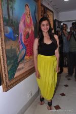 Alia Bhatt inaugurates painting exhibition titles Splassh in Bandra, Mumbai on 27th June 2013 (31).JPG